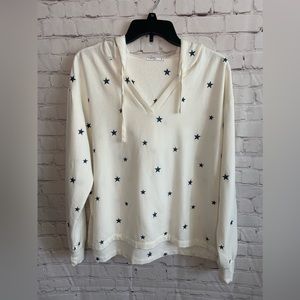 NWOT Britny Cream with Blue Embroidered Stars Hoodie Hi Low Hem Size M